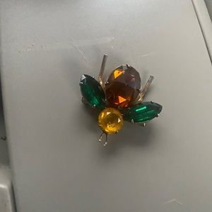 Sterling vintage bumble Bee brooch green gold & dark orange stone